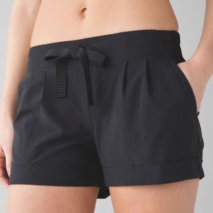 Lululemon Spring Break Away Short II